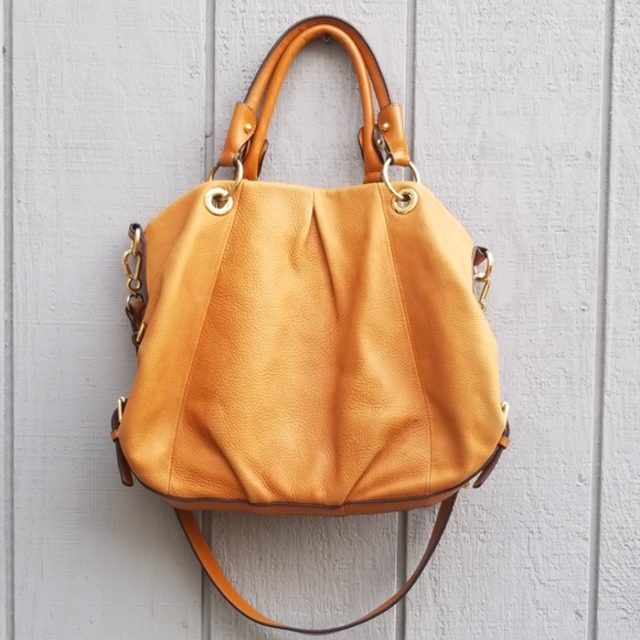 Vince Camuto Handbags - Vince Camuto Leather Handbag